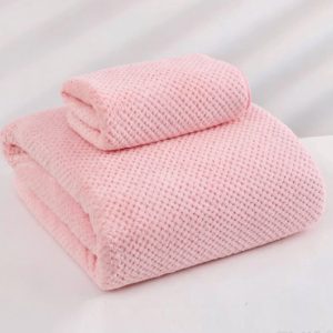 Coral fleece towel / bath towel. Towel: 35cm×75cm, bath towel: 70cm×140cm. Custom weight, size, pattern and packaging are available.